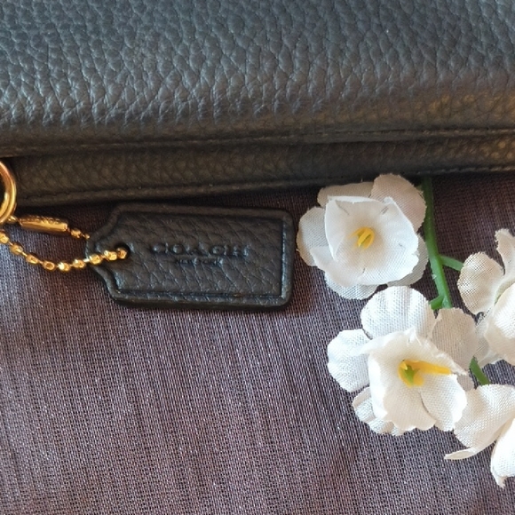 Coach Navy Leather Wristlet DOUBLE ZIP - Picture 3 of 9